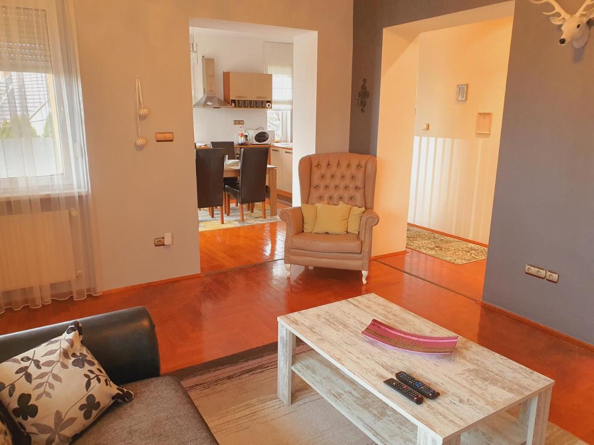 Adel Apartman Miskolc Exterior foto