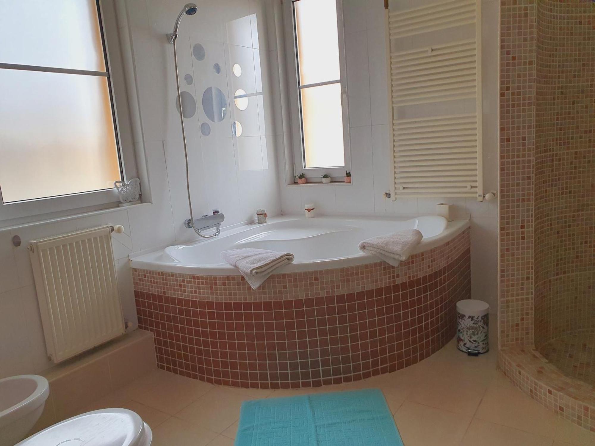 Adel Apartman Miskolc Exterior foto